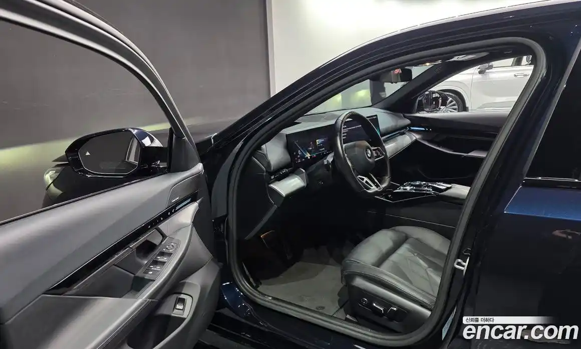 BMW 5-Series 2024 2.0 Автомат в Москве № 154676, фото 3