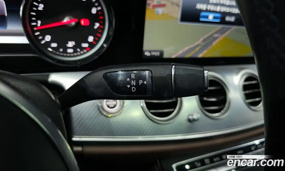 Mercedes-Benz E-Class 2020 2.0 Автомат в Москве № 161285, фото 15