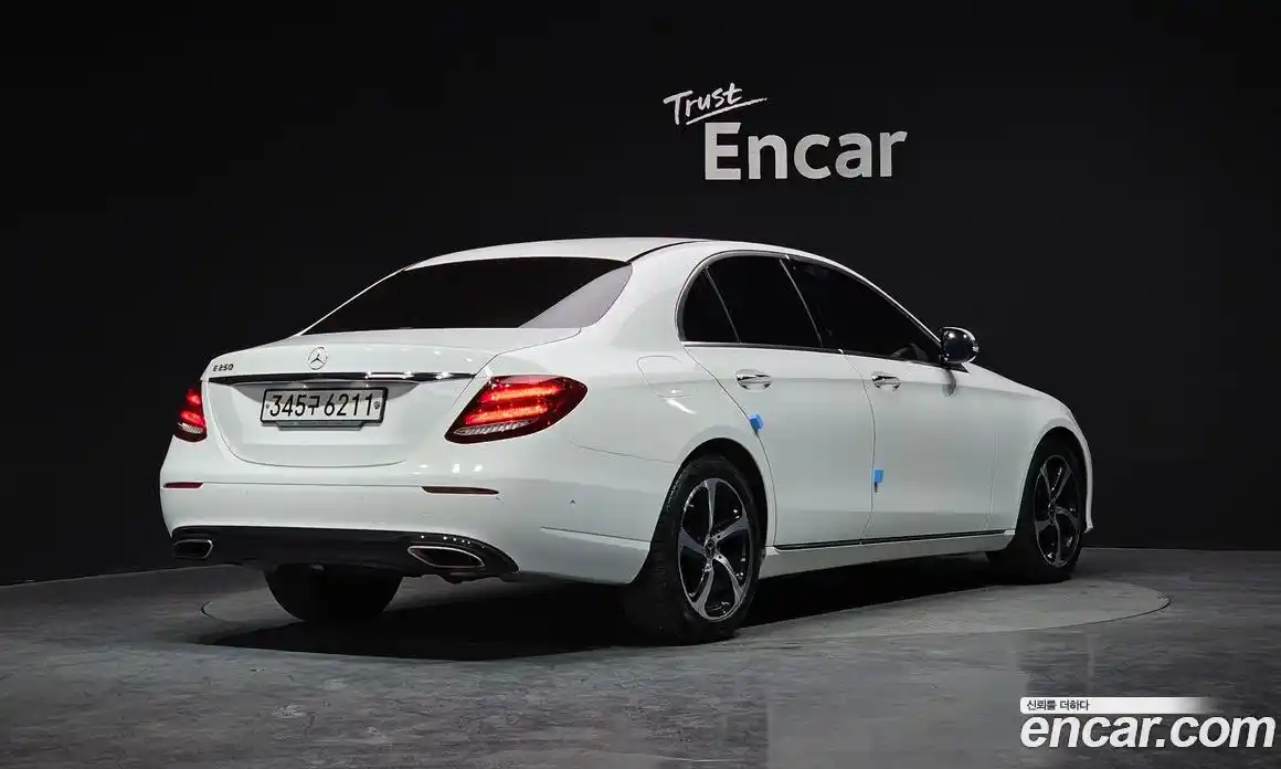 Mercedes-Benz E-Class 2020 2.0 Автомат в Москве № 161285, фото 16