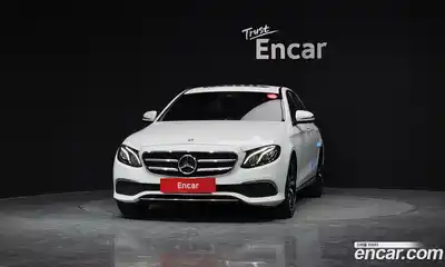 Mercedes-Benz E-Class 2020 2.0 Автомат в Москве № 161285, миниатюра 3