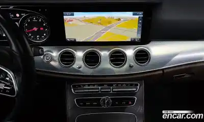 Mercedes-Benz E-Class 2020 2.0 Автомат в Москве № 161285, миниатюра 4