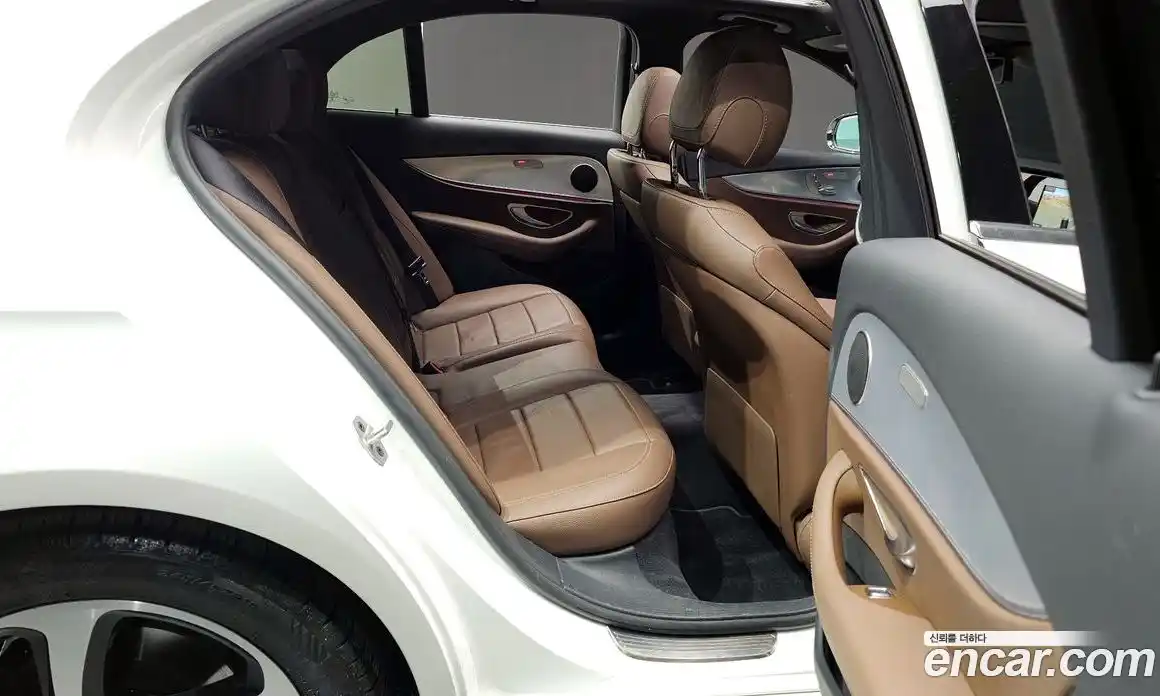 Mercedes-Benz E-Class 2020 2.0 Автомат в Москве № 161285, фото 7