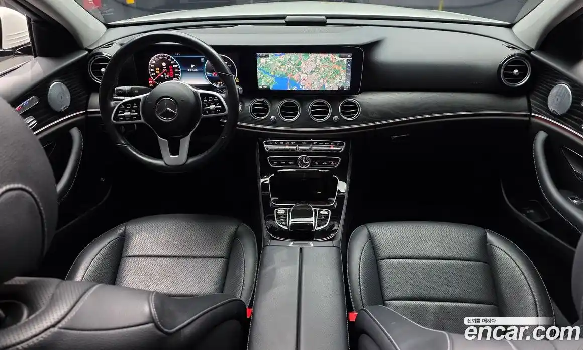 Mercedes-Benz E-Class 2019 2.0 Автомат в Москве № 161443, фото 3