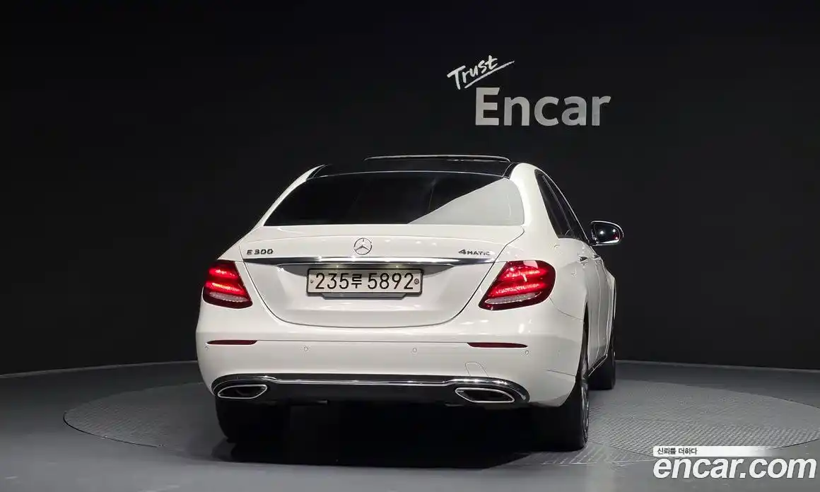 Mercedes-Benz E-Class 2019 2.0 Автомат в Москве № 161443, фото 8