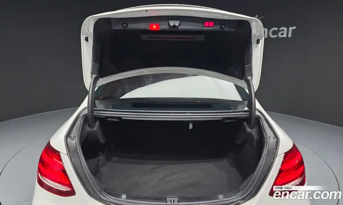 Mercedes-Benz E-Class 2019 2.0 Автомат в Москве № 161443, фото 10