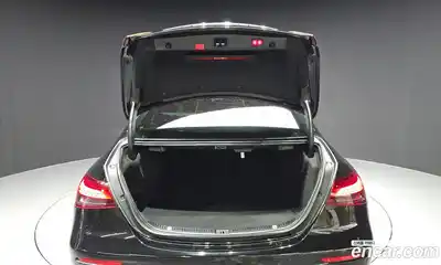 Mercedes-Benz E-Class 2022 2.0 Автомат в Москве № 161925, миниатюра 3