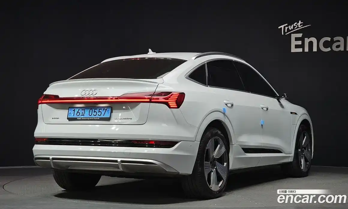 Audi e-tron 2022 0.2 Автомат в Москве № 163603, фото 1