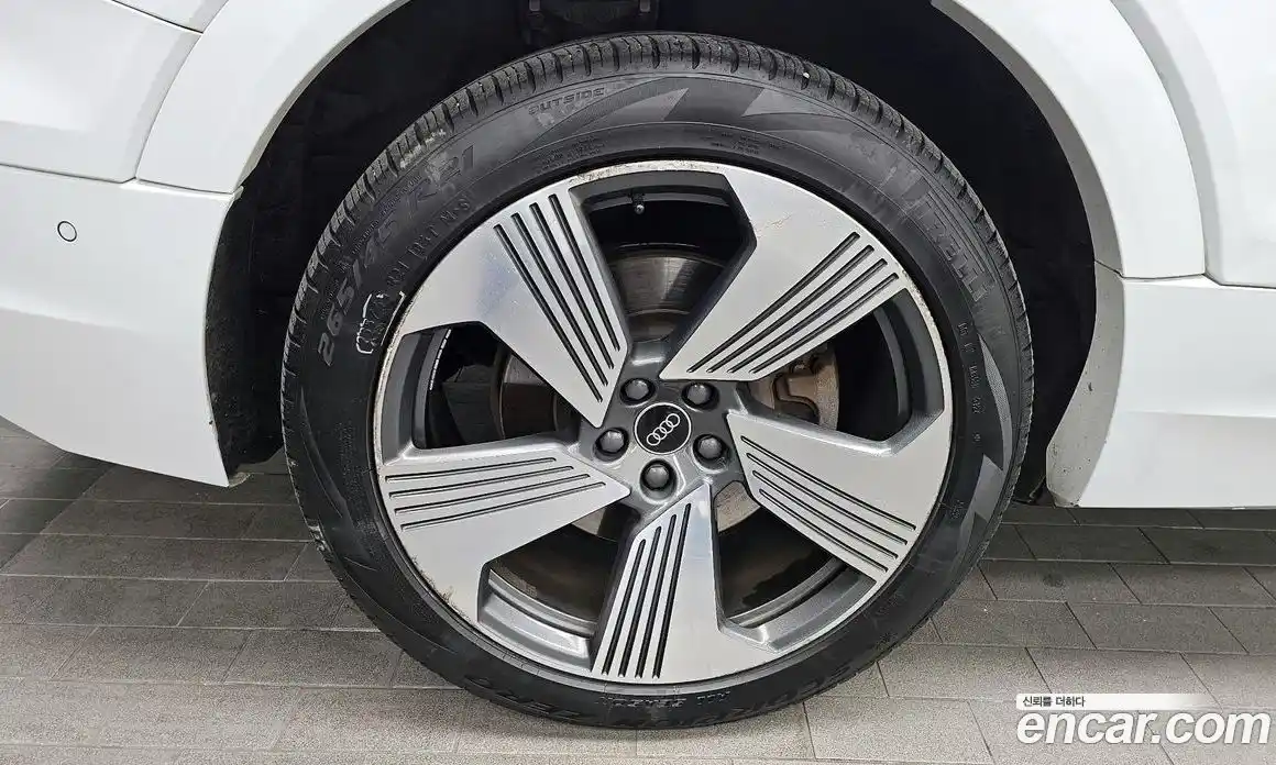 Audi e-tron 2022 0.2 Автомат в Москве № 163603, фото 10