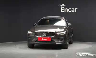 Volvo V60 2024 2.0 Автомат в Москве № 164136, миниатюра 11