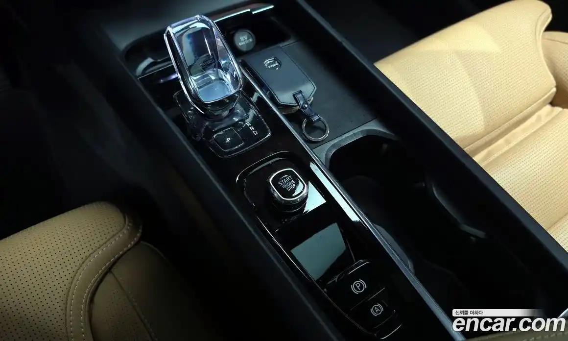 Volvo V60 2024 2.0 Автомат в Москве № 164136, фото 18