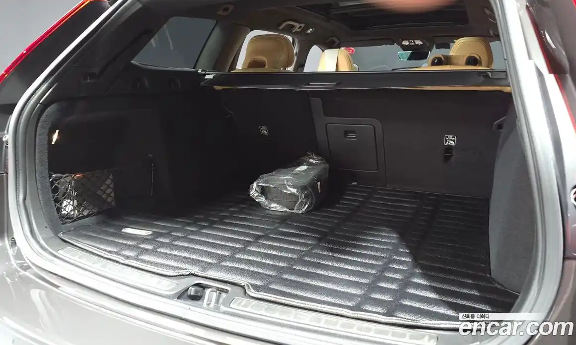 Volvo V60 2024 2.0 Автомат в Москве № 164136, фото 4