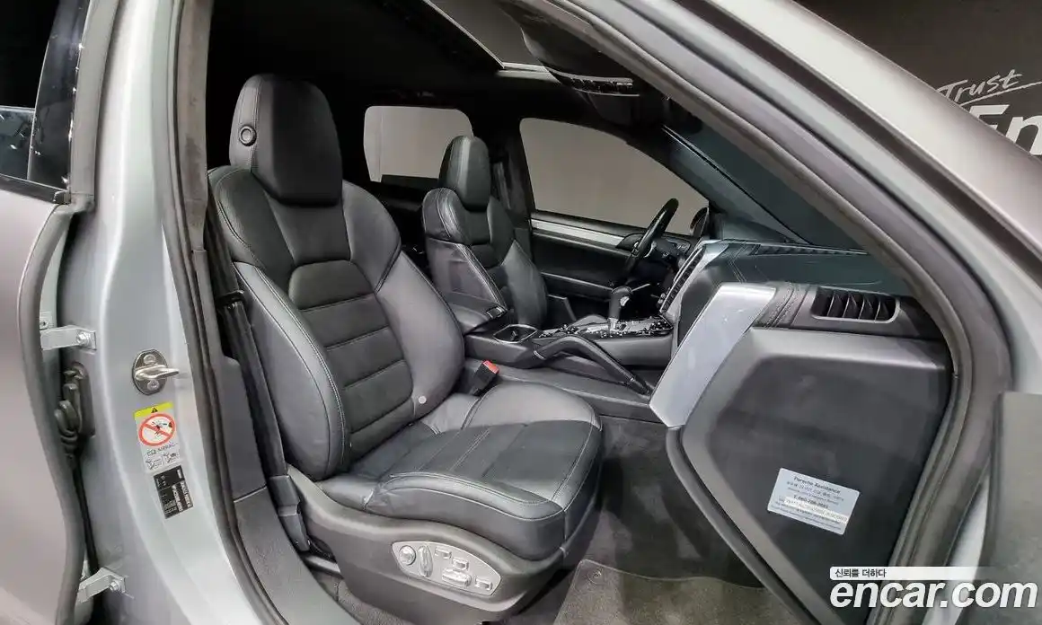 Porsche Cayenne 2011 4.8 Автомат в Москве № 165691, фото 8