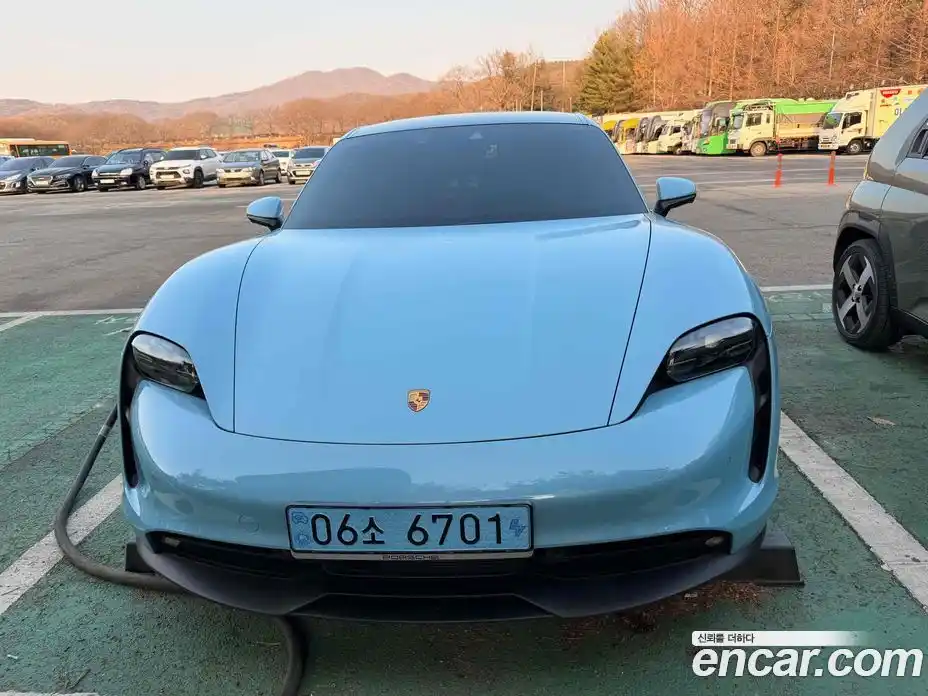 Porsche Taycan 2023 Автомат в Москве № 165797, фото 3