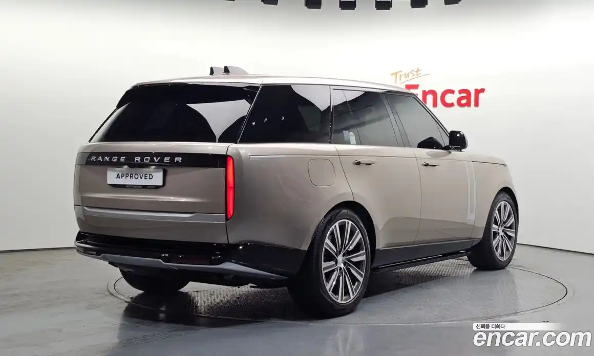 Land Rover Range-Rover 2024 4.4 Автомат в Москве № 165936, фото 15