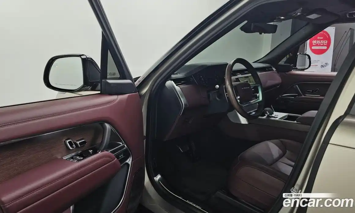 Land Rover Range-Rover 2024 4.4 Автомат в Москве № 165936, фото 20