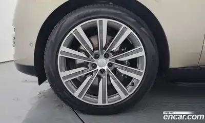 Land Rover Range-Rover 2024 4.4 Автомат в Москве № 165936, миниатюра 5