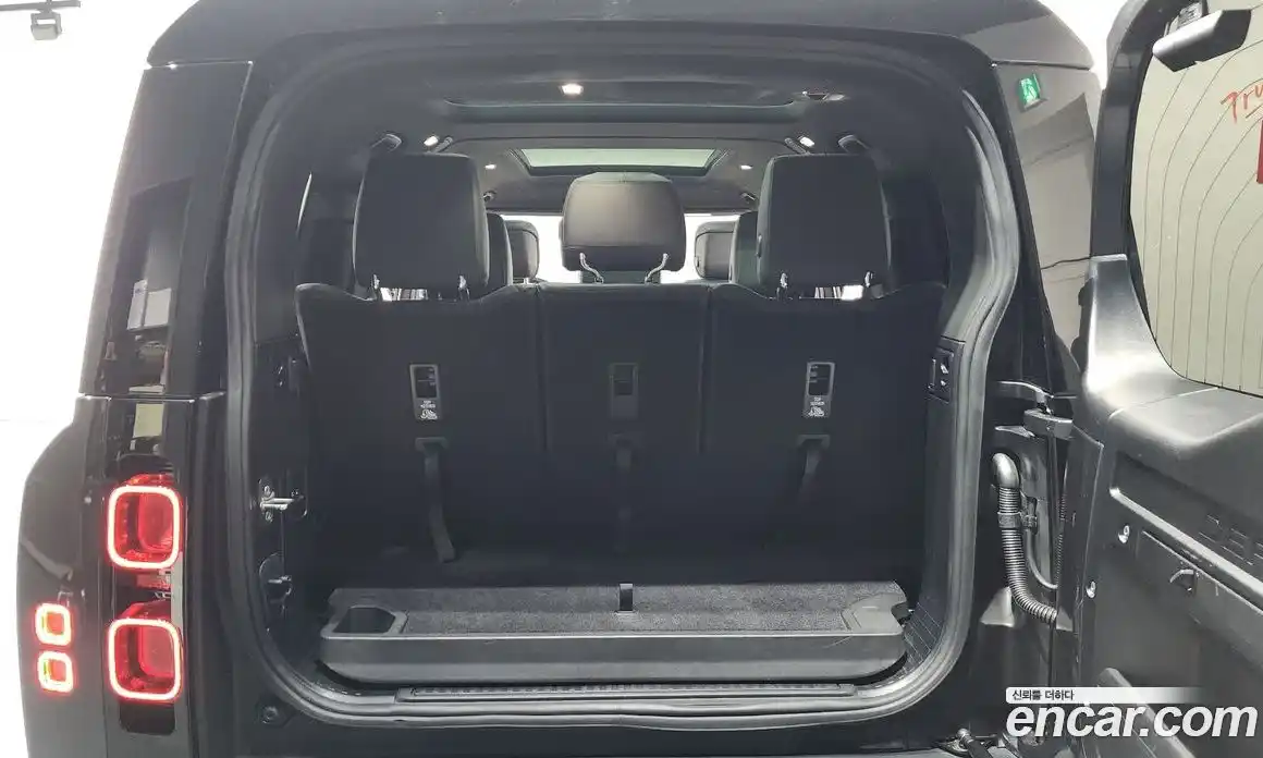 Land Rover Defender 2024 3.0 Автомат в Москве № 166080, фото 14