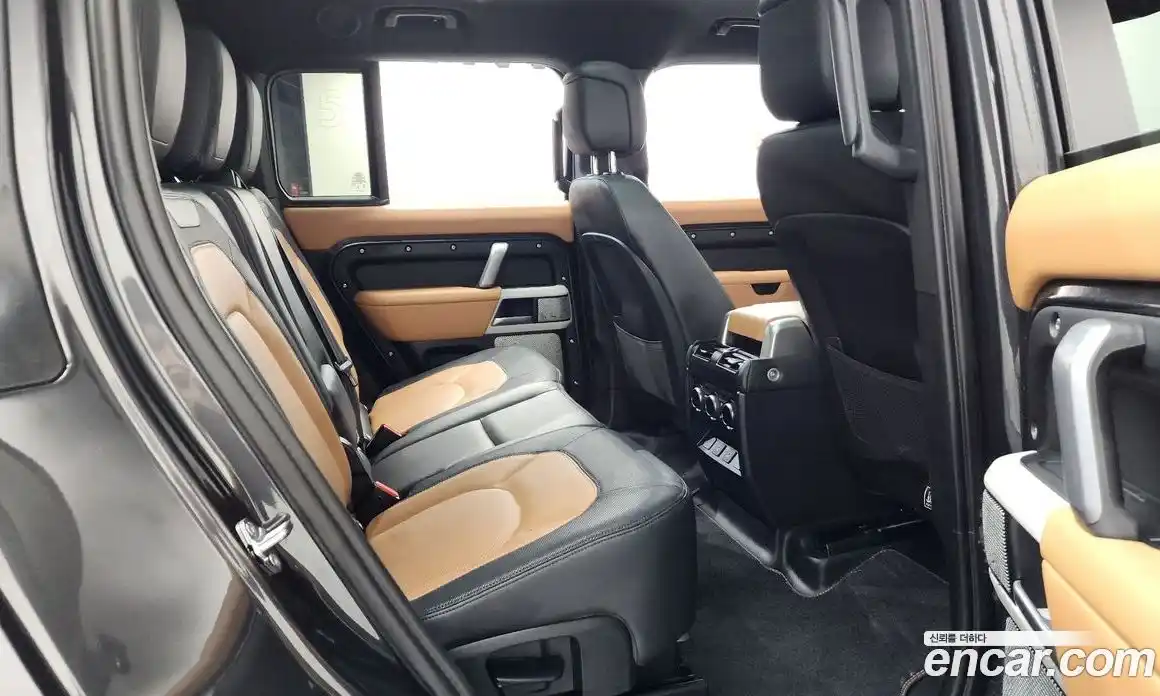 Land Rover Defender 2024 3.0 Автомат в Москве № 166080, фото 17