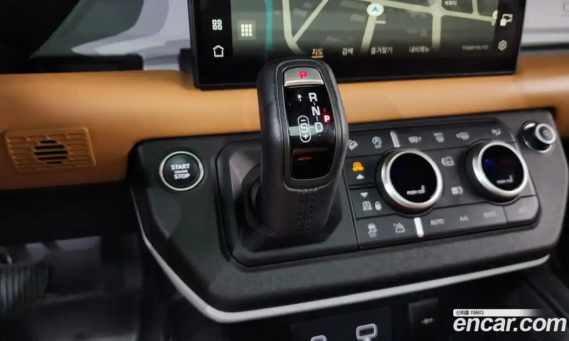 Land Rover Defender 2024 3.0 Автомат в Москве № 166080, фото 19