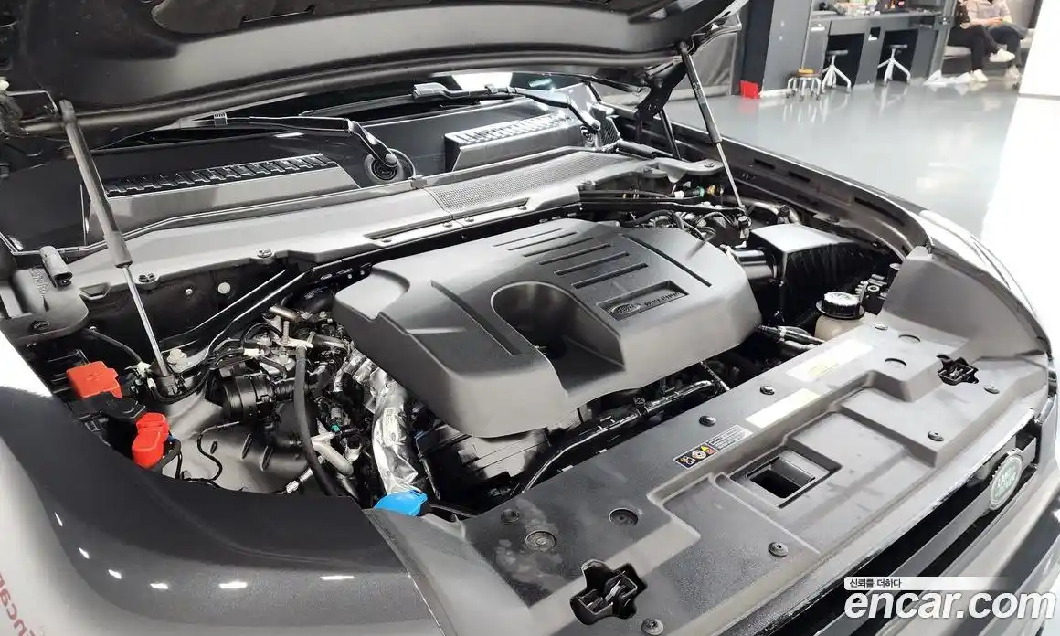 Land Rover Defender 2024 3.0 Автомат в Москве № 166080, фото 3