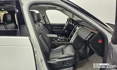 Land Rover Discovery 2018 3.0 Автомат в Москве № 166145, миниатюра 3