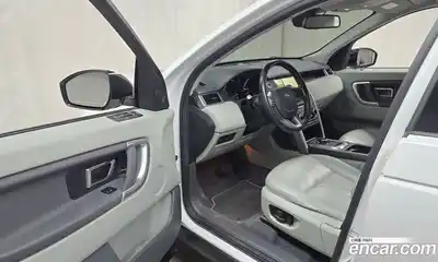 Land Rover Discovery Sport 2018 2.0 Автомат в Москве № 166362, миниатюра 2