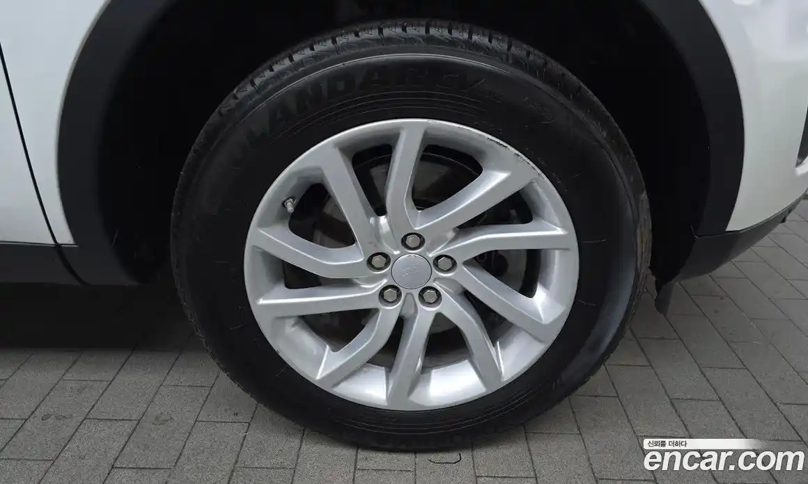 Land Rover Discovery Sport 2018 2.0 Автомат в Москве № 166362, фото 9