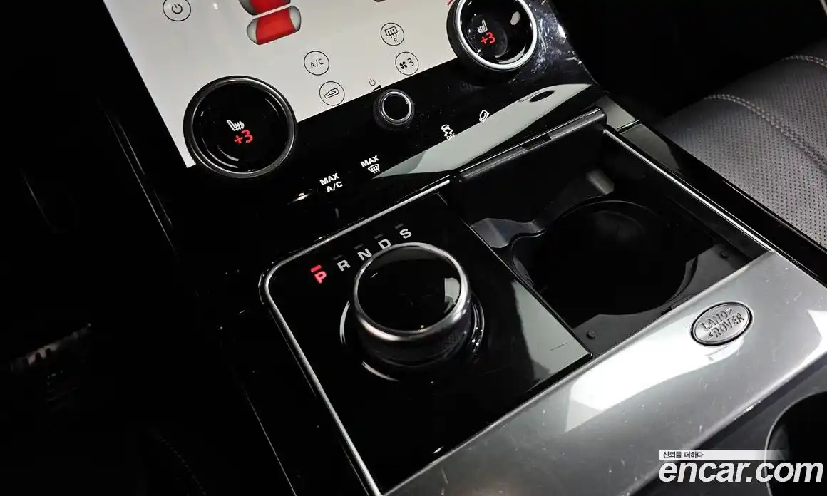 Land Rover Range-Rover Velar 2018 2.0 Автомат в Москве № 166388, фото 14