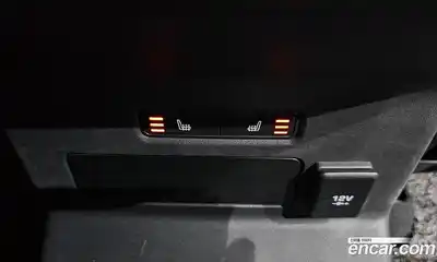 Land Rover Range-Rover Velar 2018 2.0 Автомат в Москве № 166388, миниатюра 3