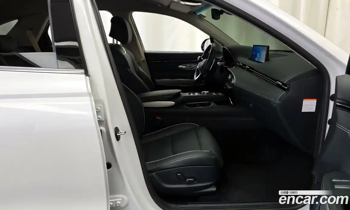 Genesis GV70 2022 0.1 Автомат в Москве № 16680, фото 11