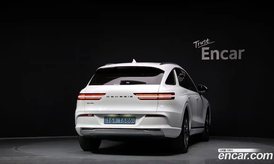 Genesis GV70 2022 0.1 Автомат в Москве № 16680, фото 14