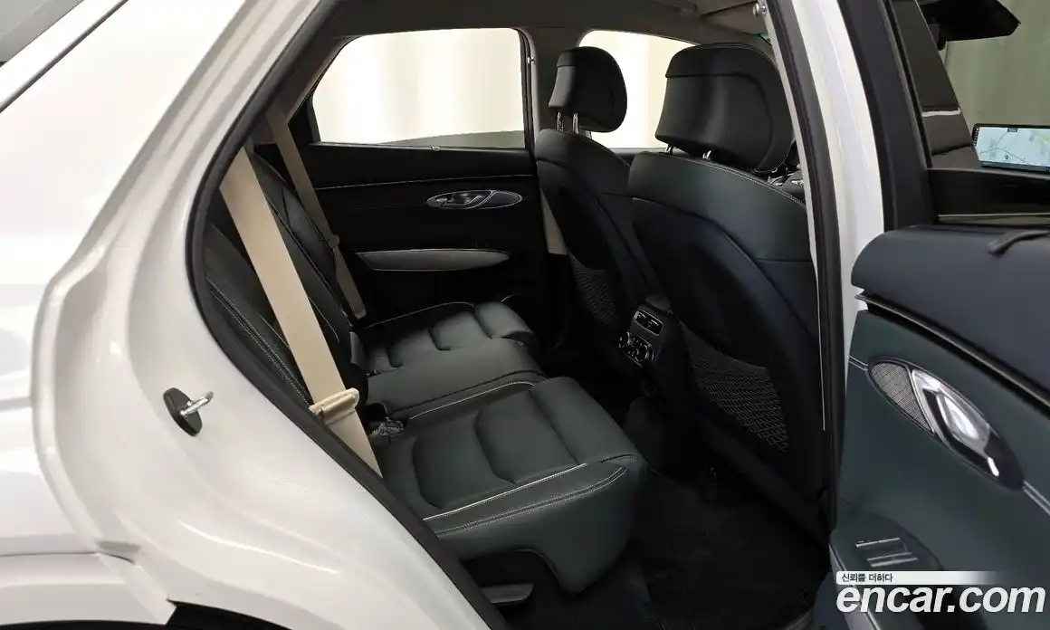 Genesis GV70 2022 0.1 Автомат в Москве № 16680, фото 4