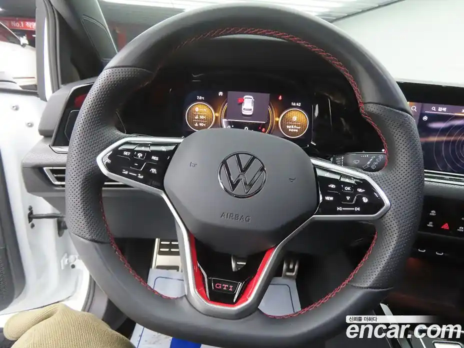 Volkswagen Golf 2024 2.0 Автомат в Москве № 168510, фото 19