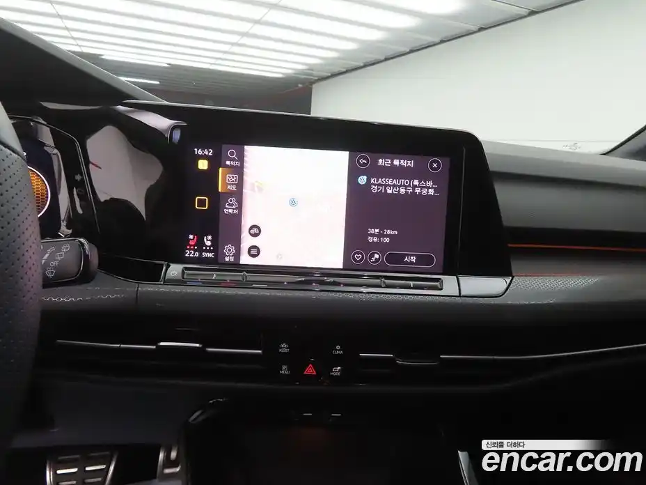 Volkswagen Golf 2024 2.0 Автомат в Москве № 168510, фото 3