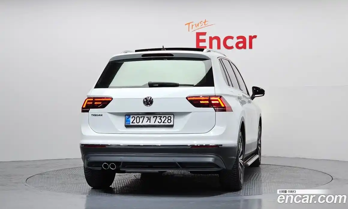 Volkswagen Tiguan 2020 2.0 Автомат в Москве № 168878, фото 15