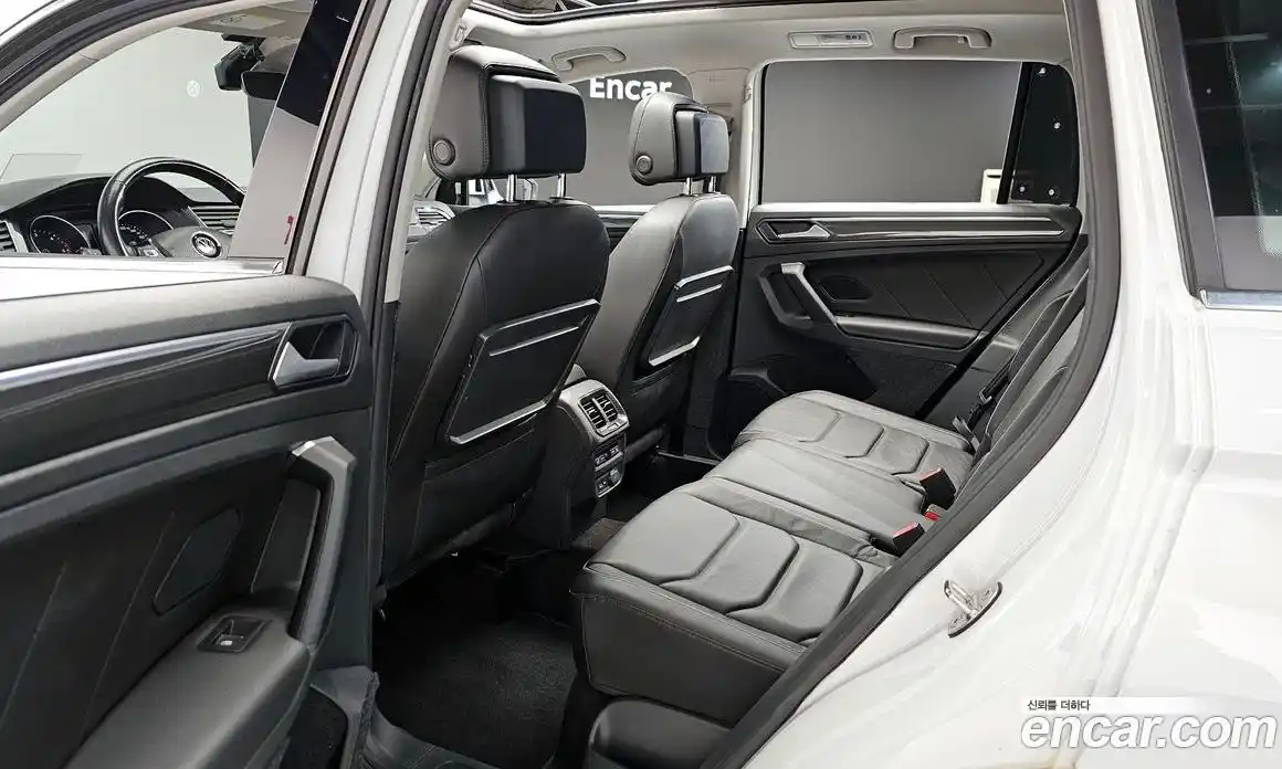 Volkswagen Tiguan 2020 2.0 Автомат в Москве № 168878, фото 16