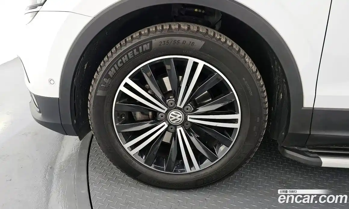 Volkswagen Tiguan 2020 2.0 Автомат в Москве № 168878, фото 4