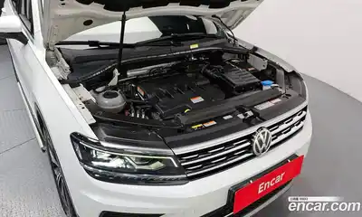 Volkswagen Tiguan 2020 2.0 Автомат в Москве № 168878, миниатюра 7
