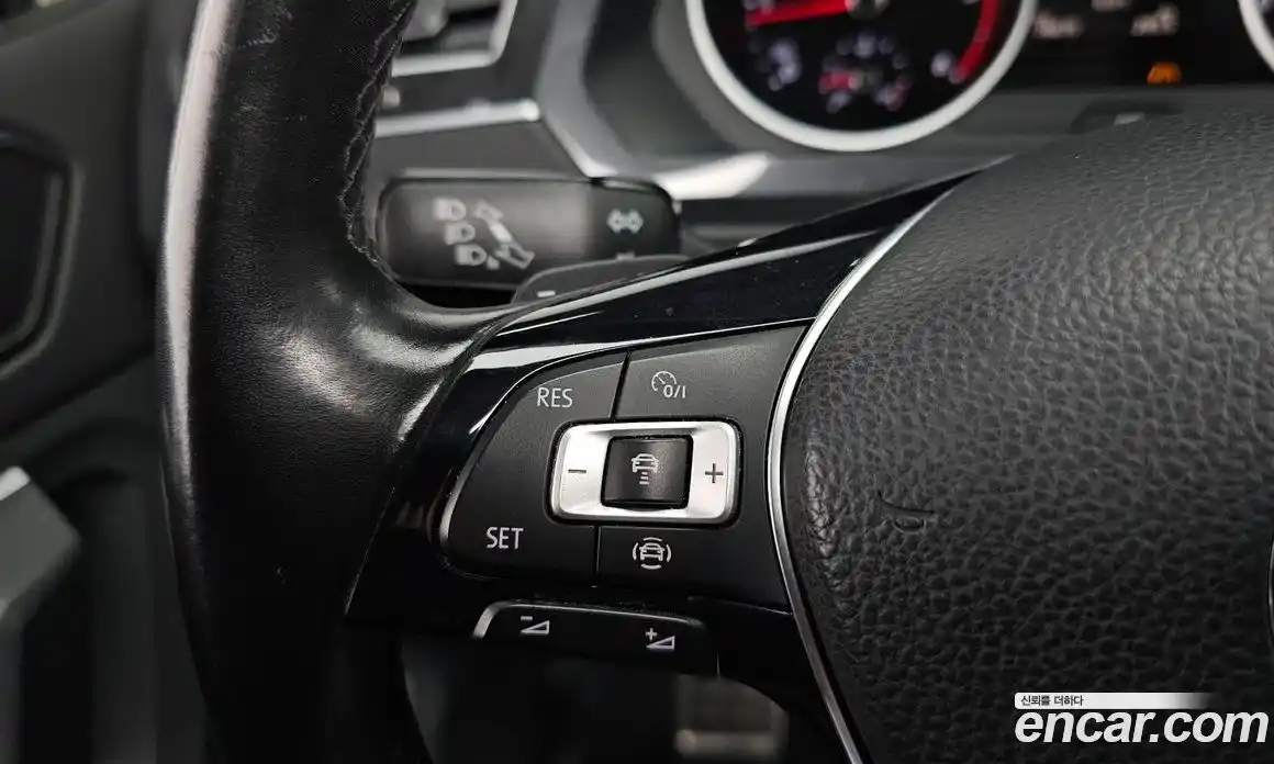 Volkswagen Tiguan 2020 2.0 Автомат в Москве № 168878, фото 9