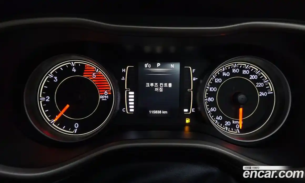 Jeep Cherokee 2016 2.2 Автомат в Москве № 169864, фото 7