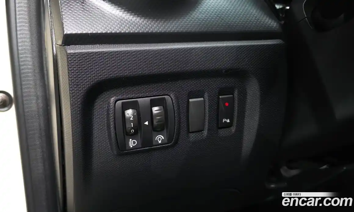 Renault QM3 2015 1.5 Автомат в Москве № 184886, фото 19