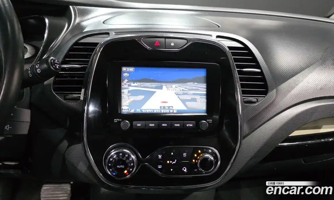 Renault QM3 2015 1.5 Автомат в Москве № 184886, фото 20