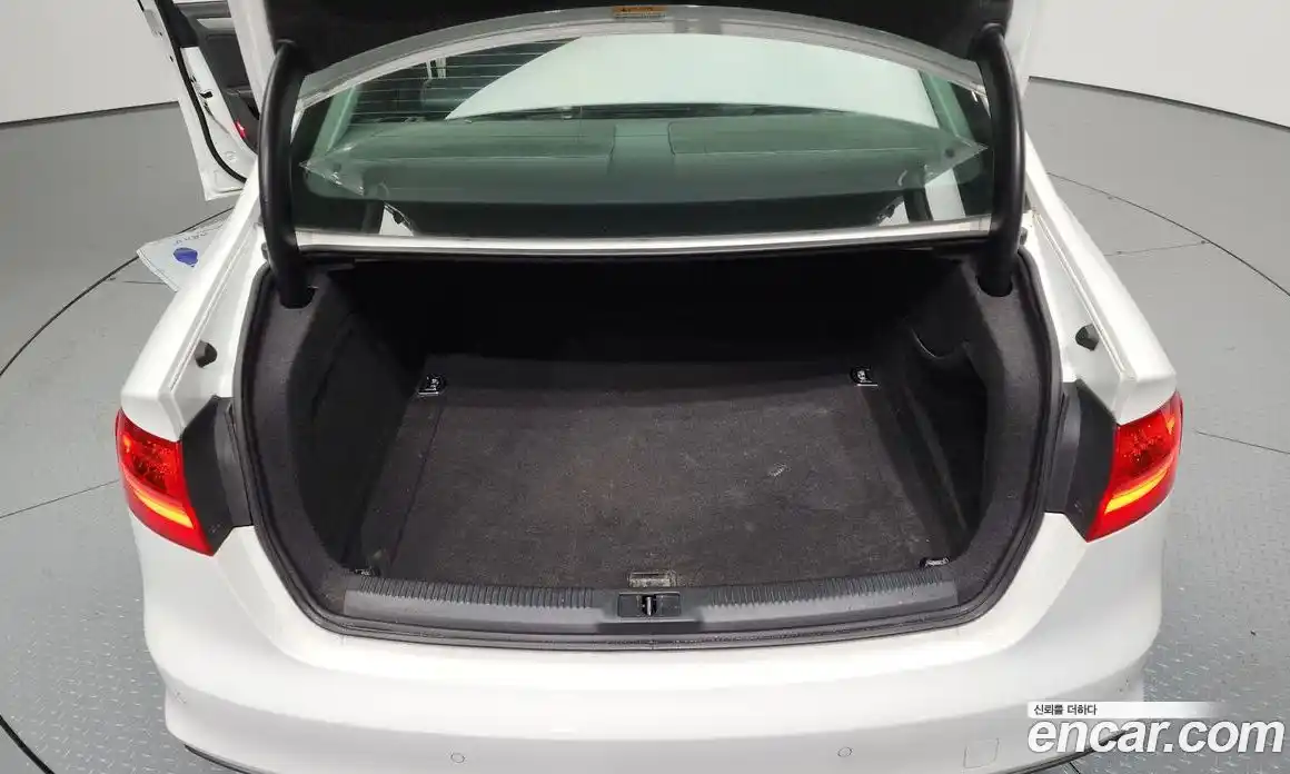 Audi A4 2015 2.0 Автомат в Москве № 187836, фото 15