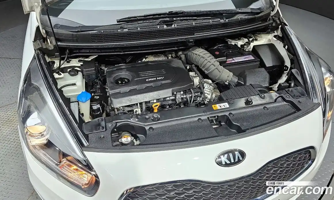 Kia Carens 2016 1.7 Автомат в Москве № 18839, фото 5