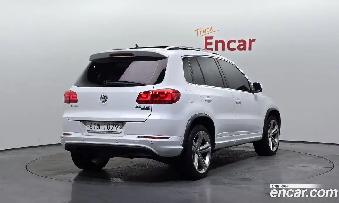Volkswagen Tiguan 2014 2.0 Автомат в Москве № 188529, фото 12