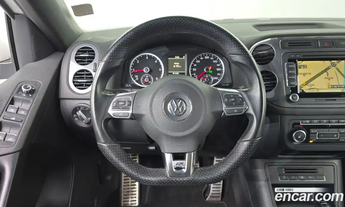 Volkswagen Tiguan 2014 2.0 Автомат в Москве № 188529, фото 15