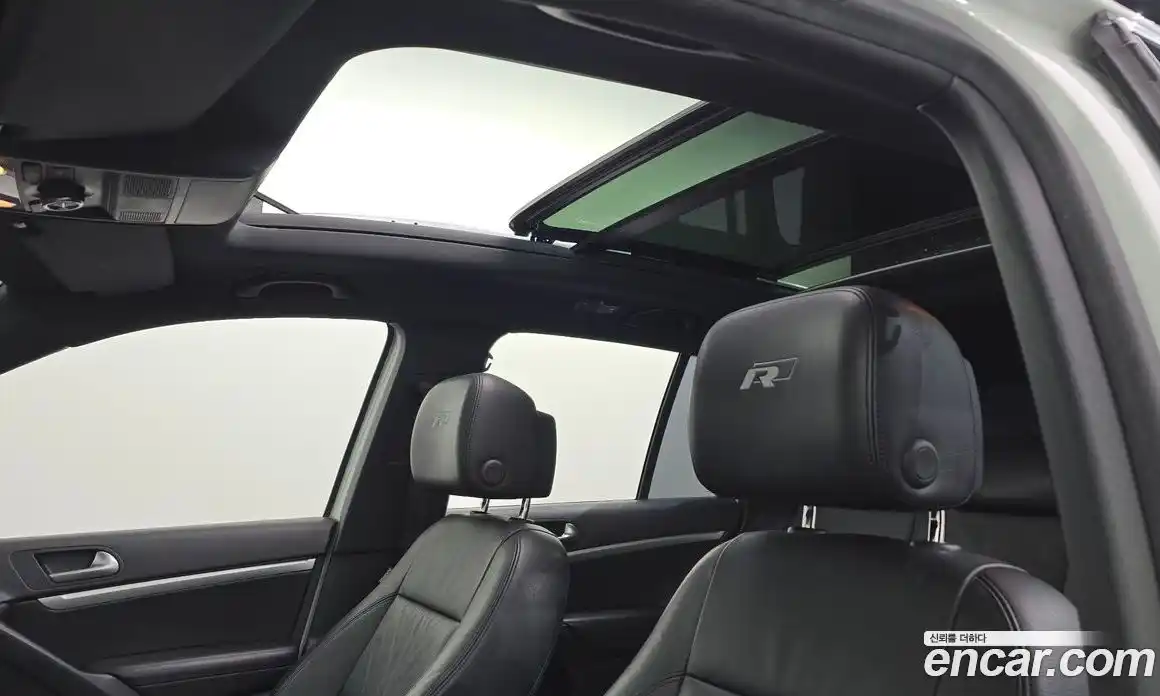 Volkswagen Tiguan 2014 2.0 Автомат в Москве № 188529, фото 19