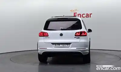 Volkswagen Tiguan 2014 2.0 Автомат в Москве № 188529, миниатюра 6