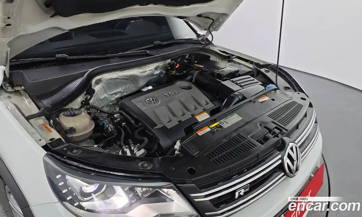 Volkswagen Tiguan 2014 2.0 Автомат в Москве № 188529, фото 8