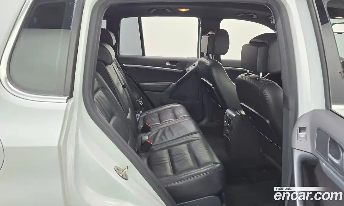 Volkswagen Tiguan 2014 2.0 Автомат в Москве № 188529, фото 10